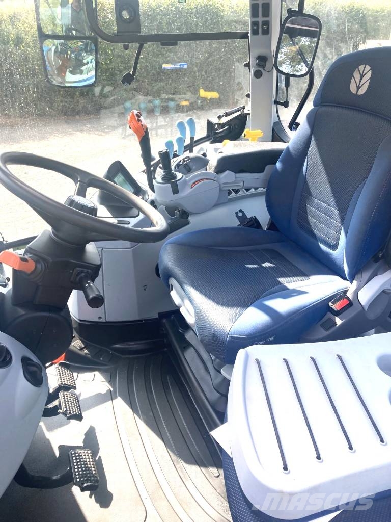 New Holland T 7.210 RC Tractors