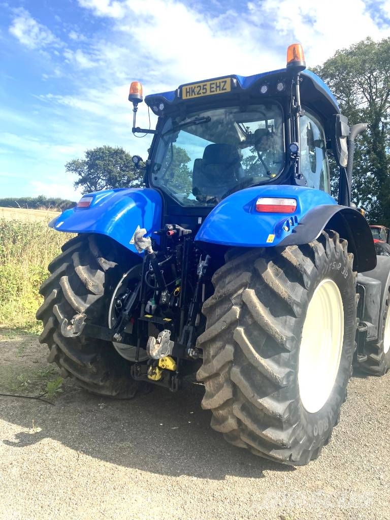 New Holland T 7.210 RC Tractors
