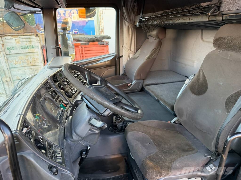 Scania R 124 G HIAB 700E-8 +jib Paletna dvigala