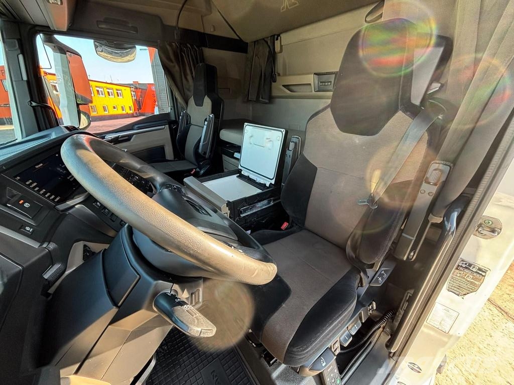 MAN TGX 28.510 6x2 TWIN BED GX CAB / INTARDER / DOUBLE وحدات الجر