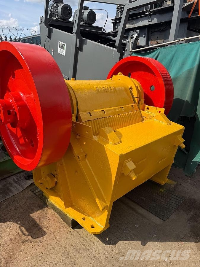 Parker 36 x 6 Jaw Crusher جراشات