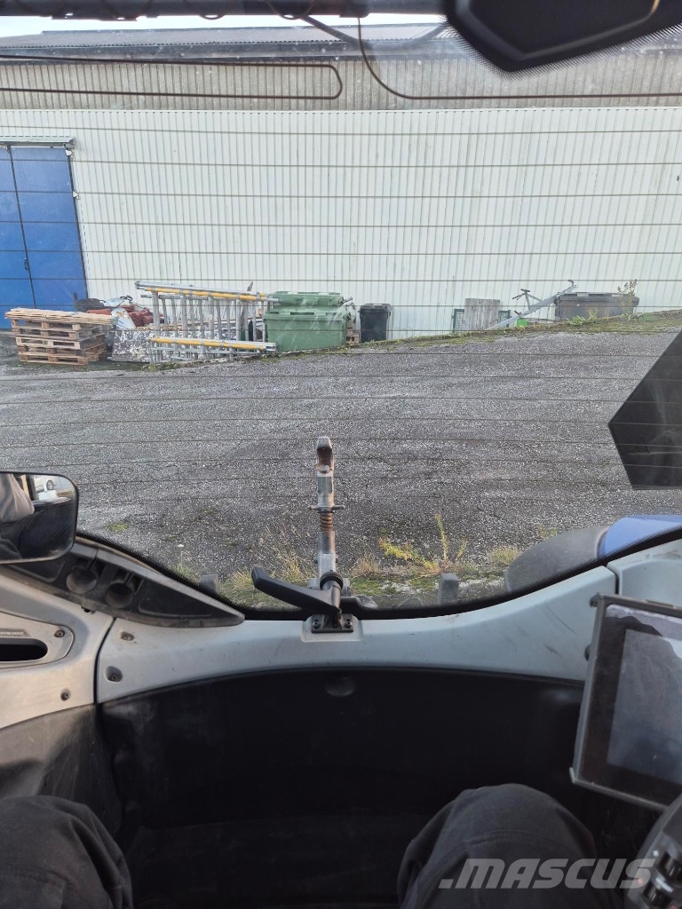 Valtra N154E VERSU 1B7 SMARTTOUCH+L+FRL+PTO Tractors