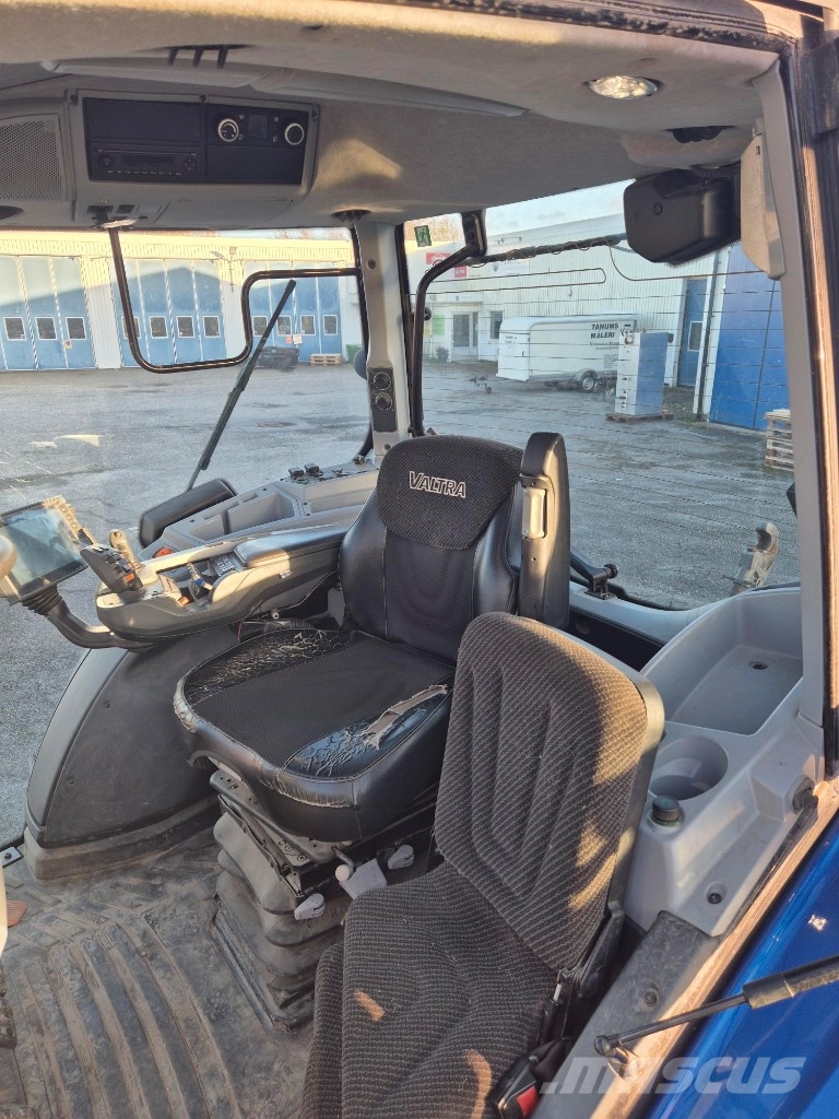 Valtra N154E VERSU 1B7 SMARTTOUCH+L+FRL+PTO Tractors