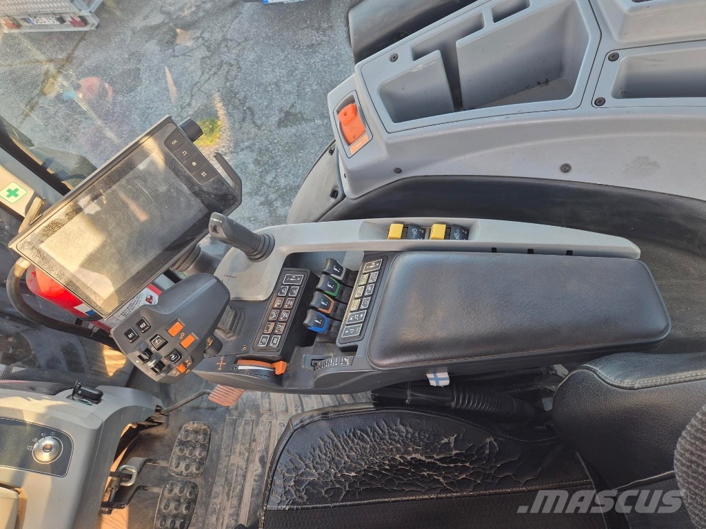 Valtra N154E VERSU 1B7 SMARTTOUCH+L+FRL+PTO Tractors