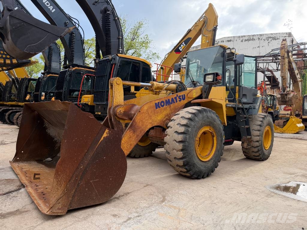 Komatsu WA 380 Pale gommate