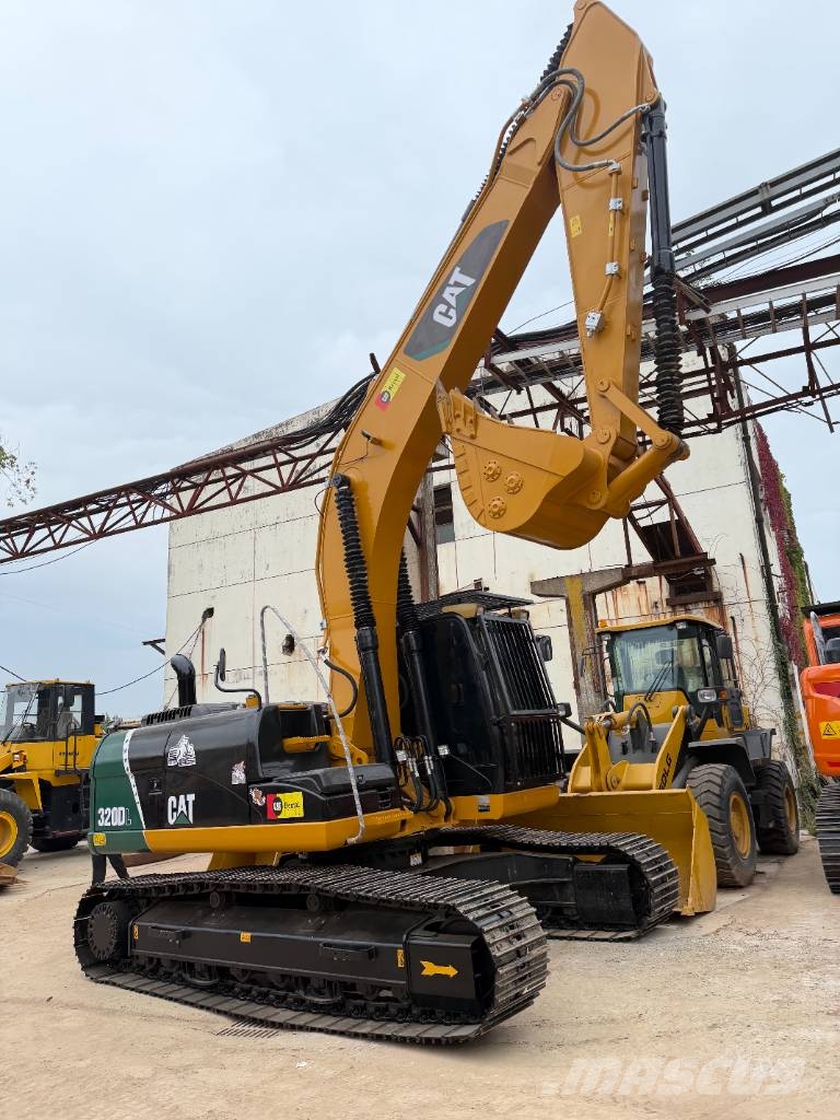 CAT 320 D 3000 units excavators in stock Bagri goseničarji