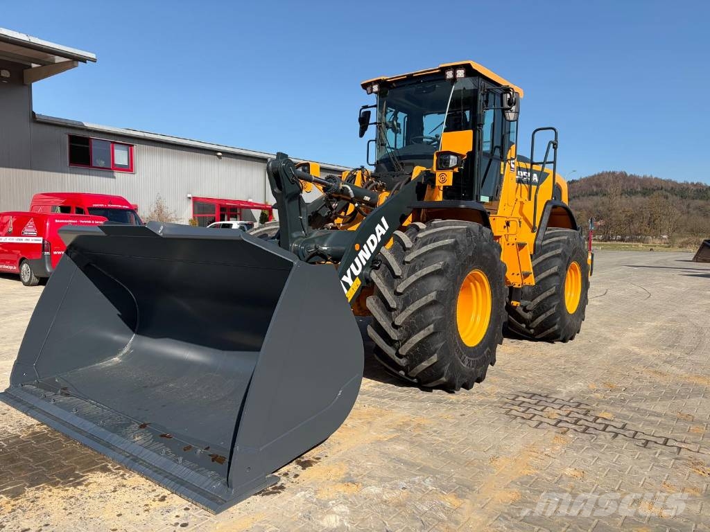 Hyundai HL 955 A لوادر بعجل