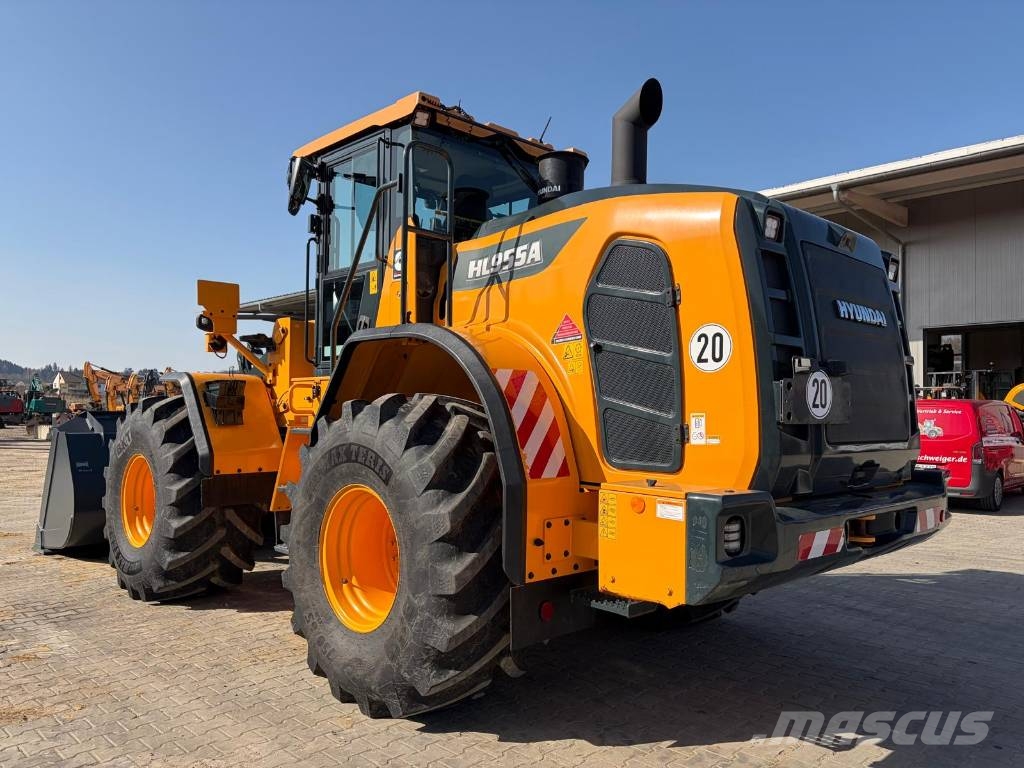 Hyundai HL 955 A لوادر بعجل