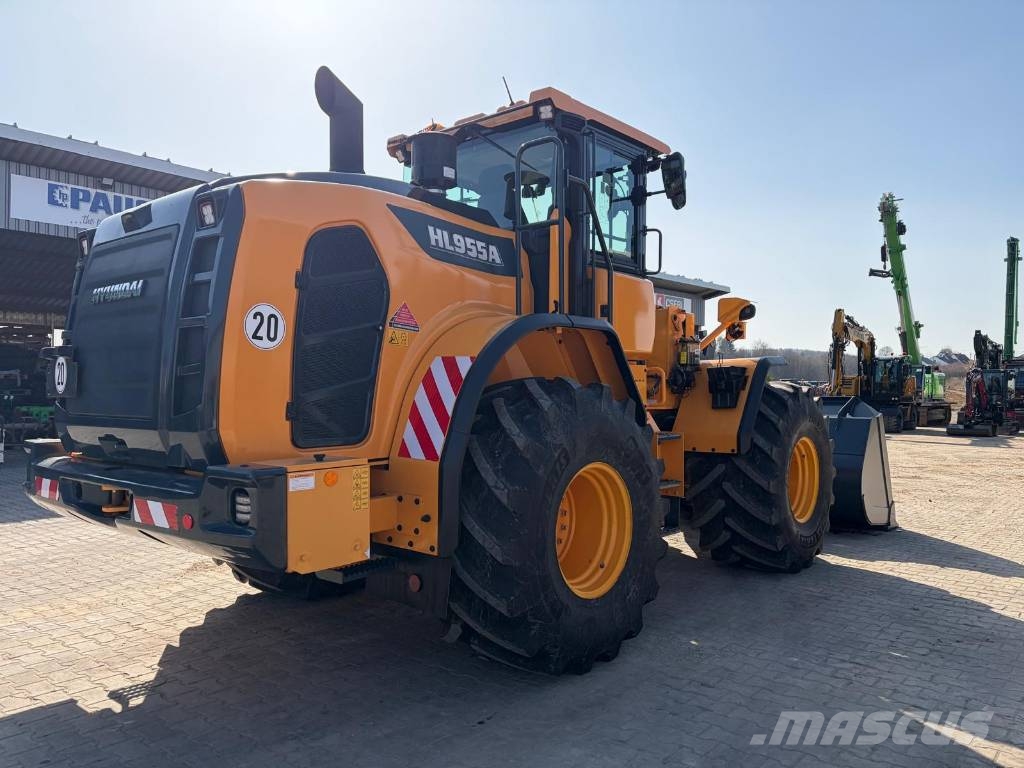 Hyundai HL 955 A لوادر بعجل