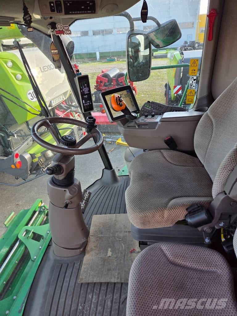 John Deere T 670 i Kombajni