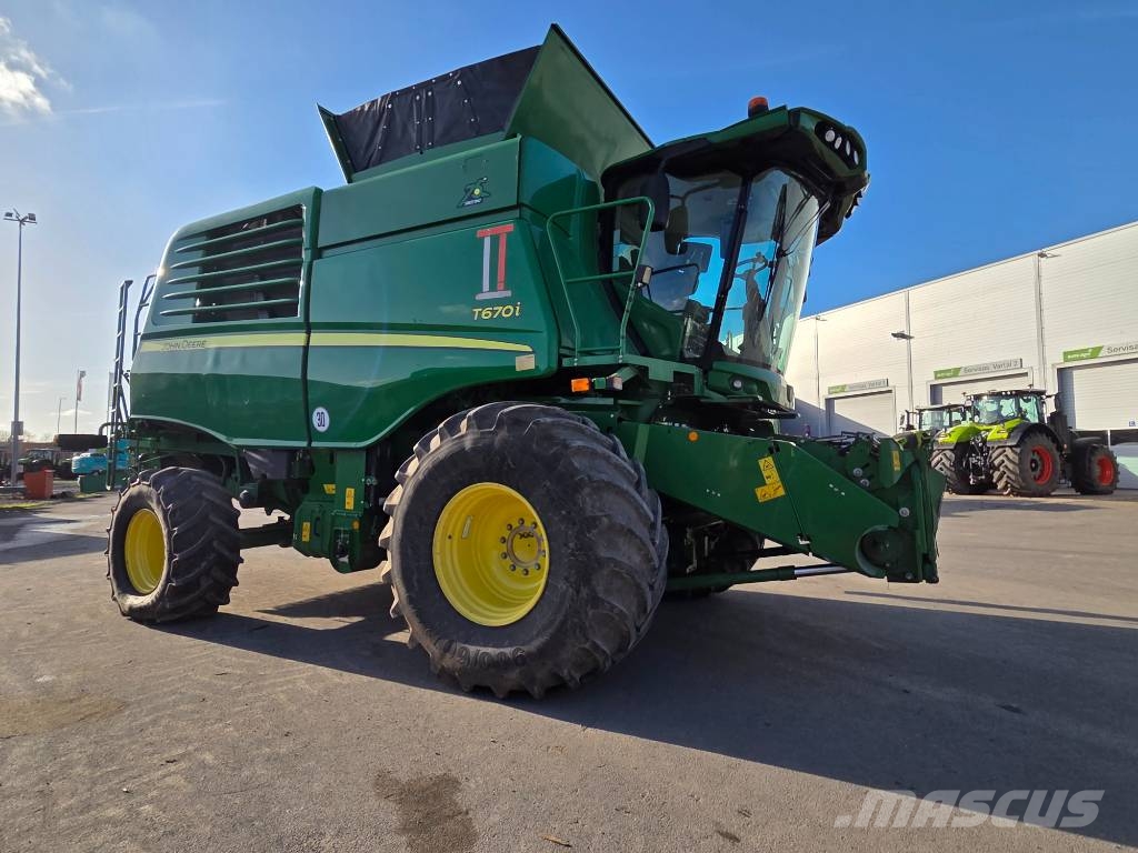 John Deere T 670 i Kombajni