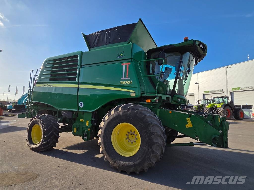 John Deere T 670 i Kombajni