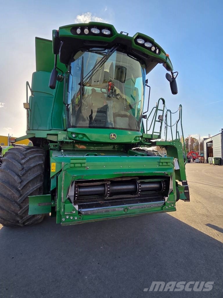 John Deere T 670 i Kombajni