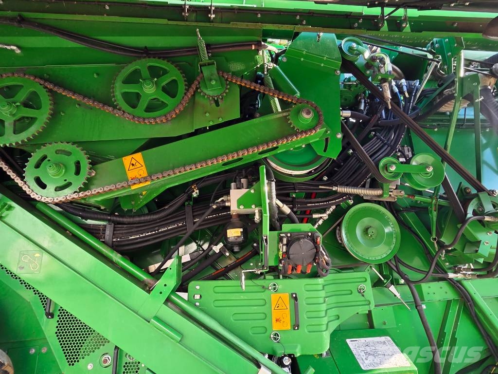 John Deere T 670 i Kombajni