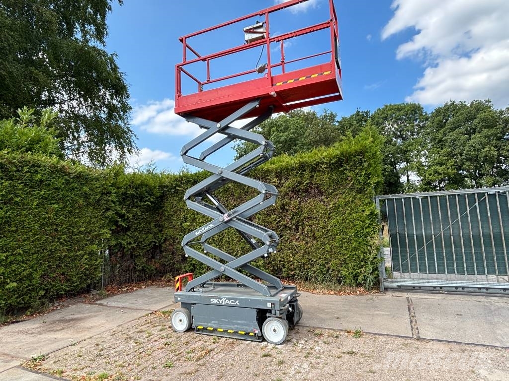 SkyJack SJ III 3219 8m schaarhoogwerker 1.5km skyjack Elevadores de tesoura