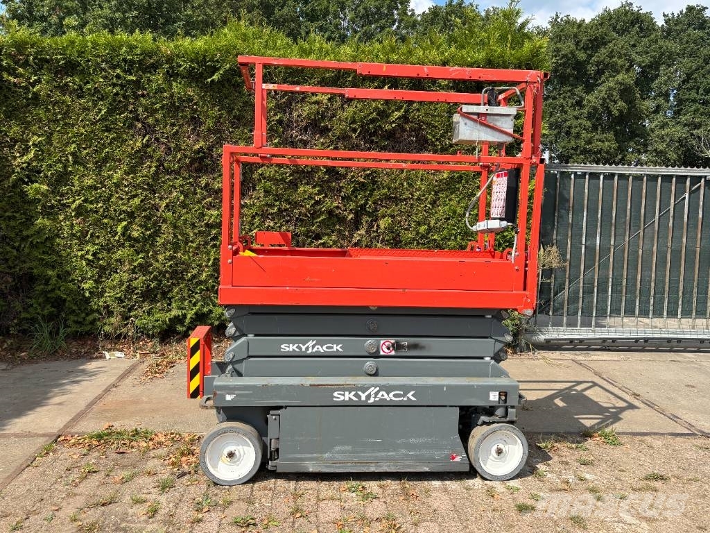 SkyJack SJ III 3219 8m schaarhoogwerker 1.5km skyjack Elevadores de tesoura