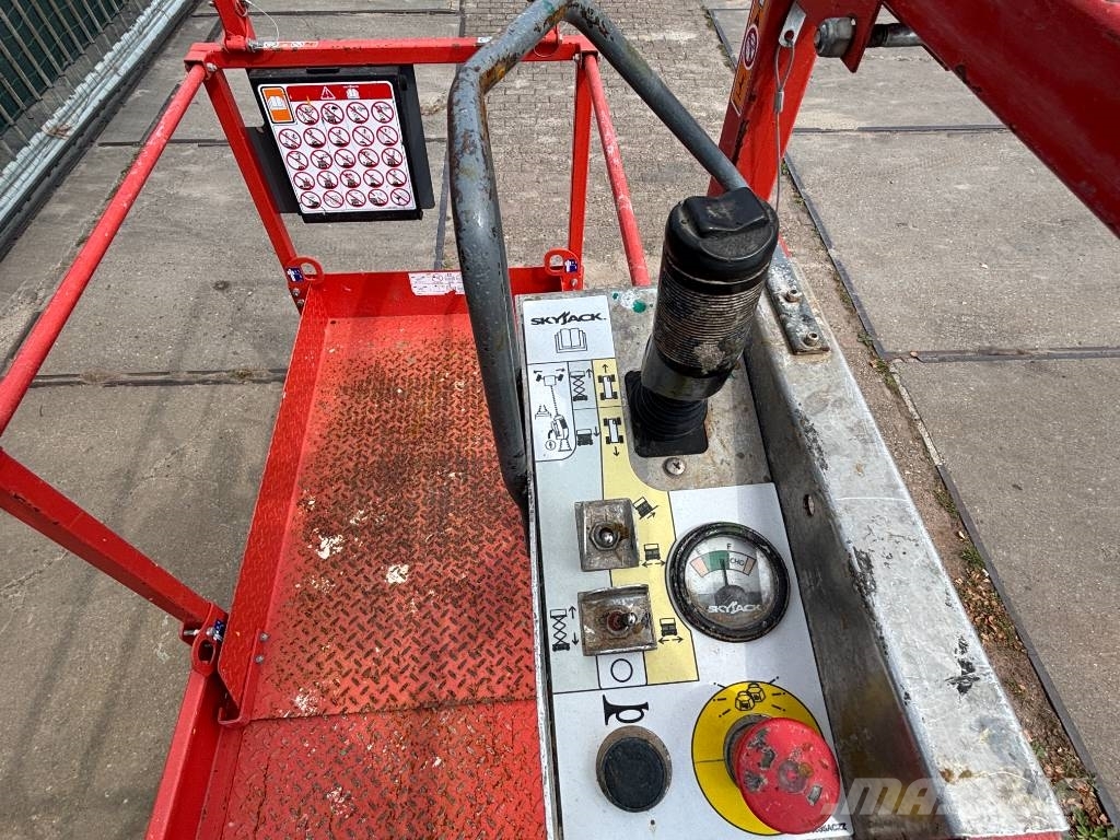 SkyJack SJ III 3219 8m schaarhoogwerker 1.5km skyjack Elevadores de tesoura