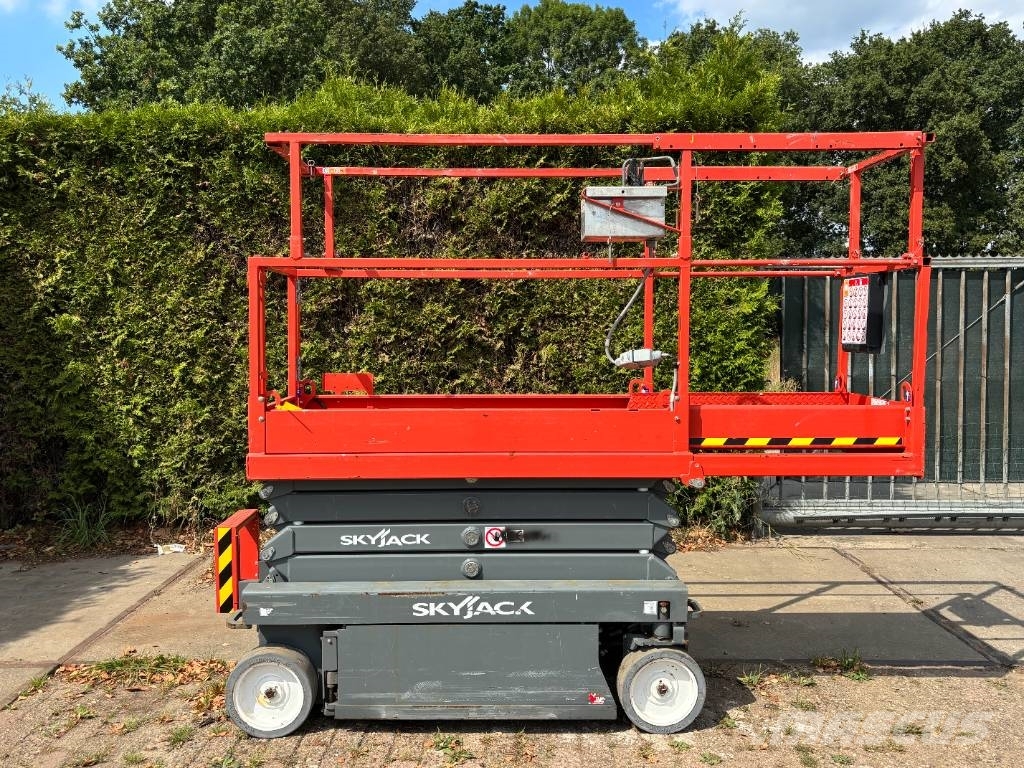 SkyJack SJ III 3219 8m schaarhoogwerker 1.5km skyjack Elevadores de tesoura