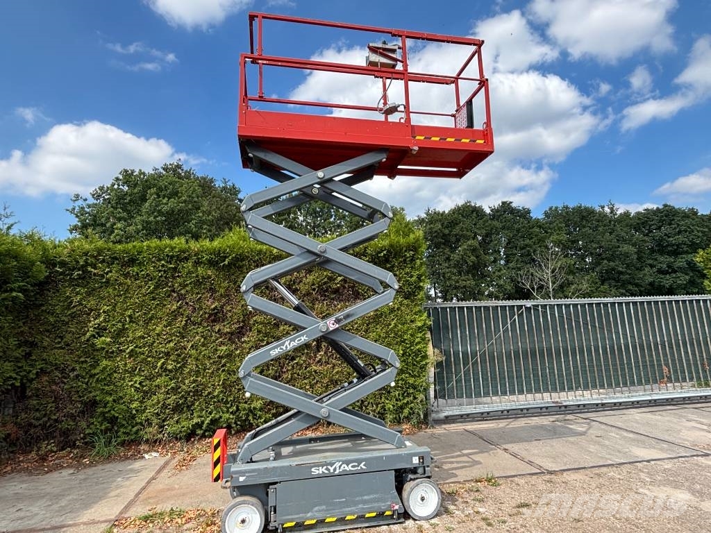 SkyJack SJ III 3219 8m schaarhoogwerker 1.5km skyjack Elevadores de tesoura