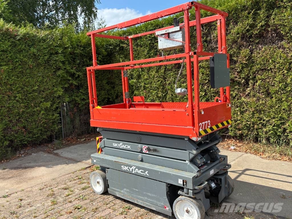 SkyJack SJ III 3219 8m schaarhoogwerker 1.5km skyjack Elevadores de tesoura