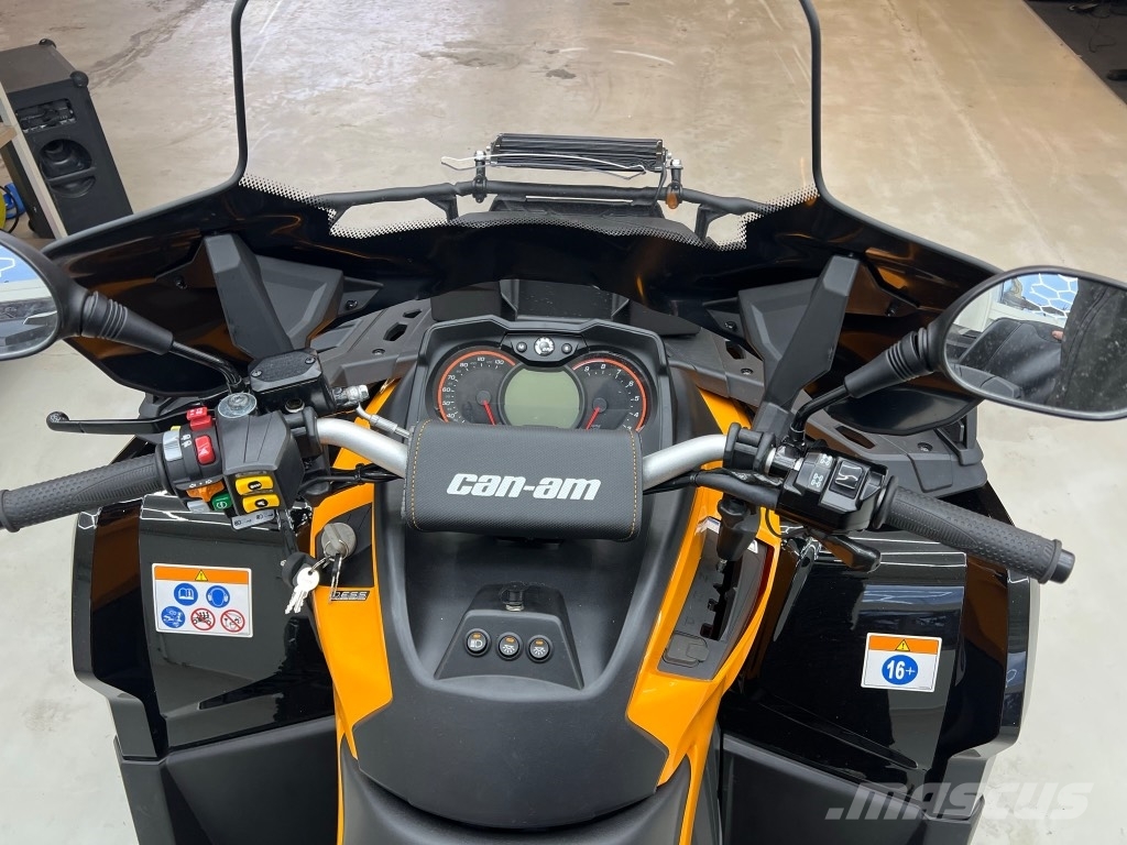 Can-am Outlander 1000 Terenska vozila