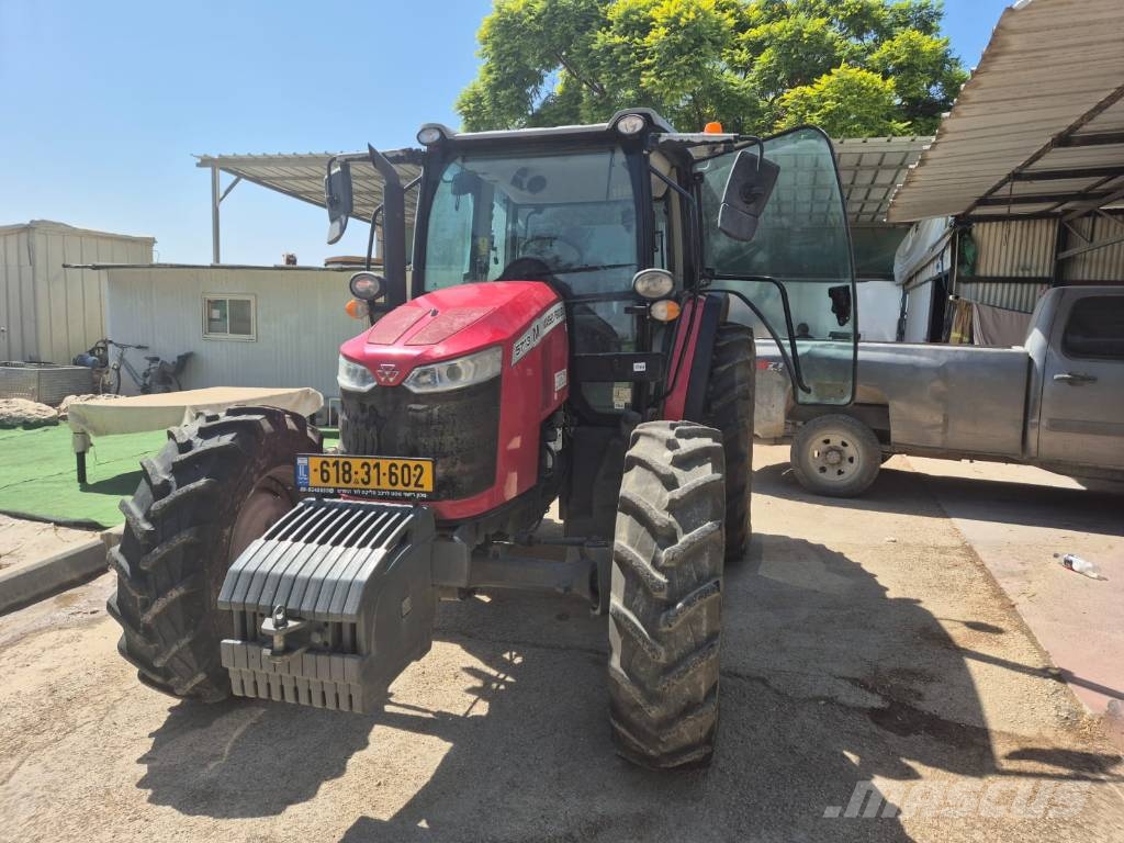 Massey Ferguson 5713 Tractors