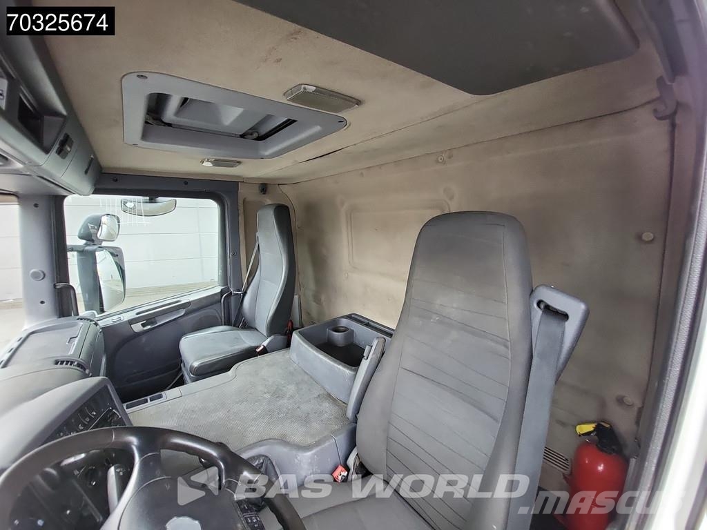 Scania P340 P 8X2 NL-truck Palfinger PK18001 EH Crane Win Camiones plataforma