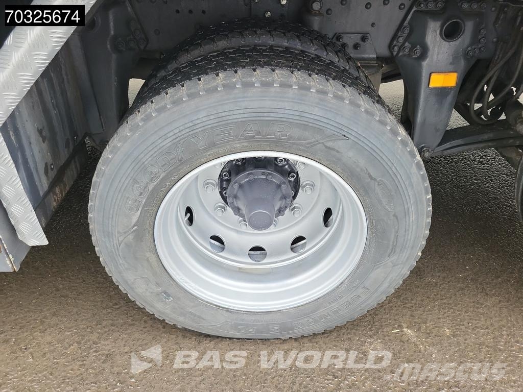 Scania P340 P 8X2 NL-truck Palfinger PK18001 EH Crane Win Camiones plataforma