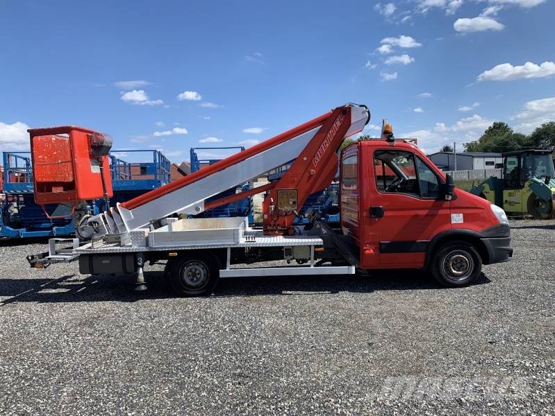 Iveco Daily Multitel MT202DS - 20,2m المنصات الهوائية المثبتة على شاحنة