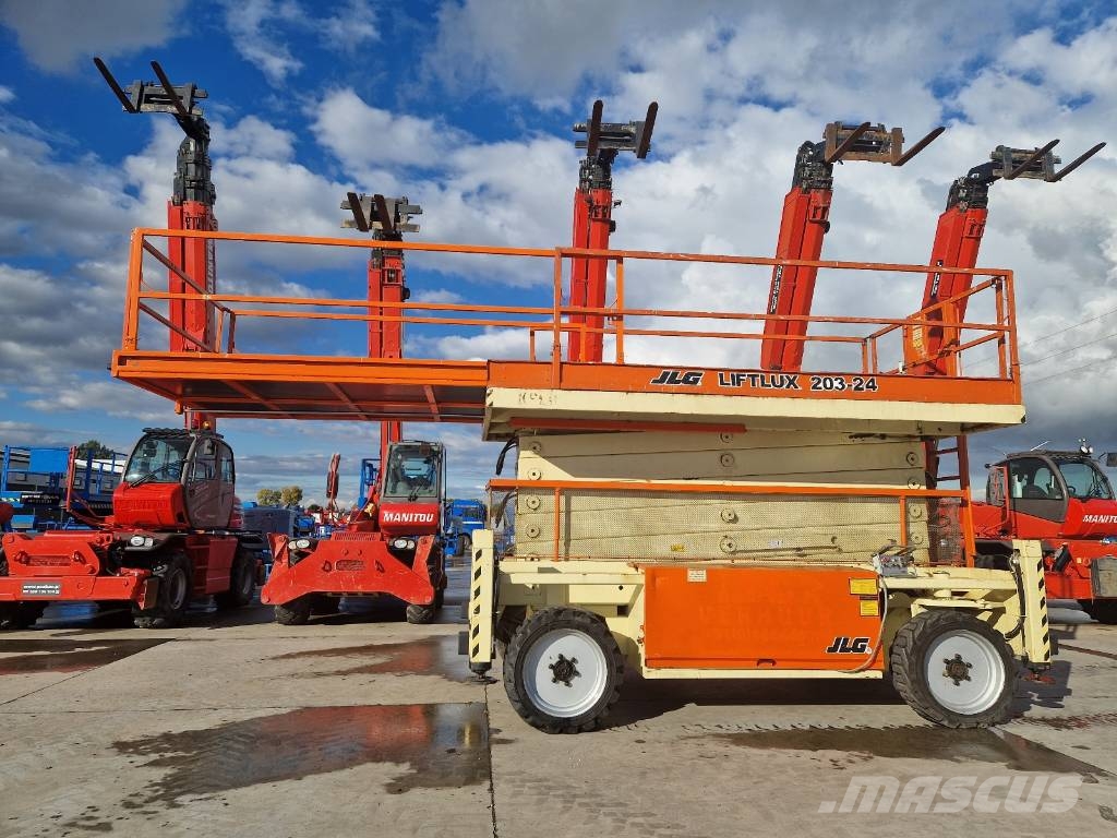 JLG 203-24 R444 Šķerveida pacēlāji