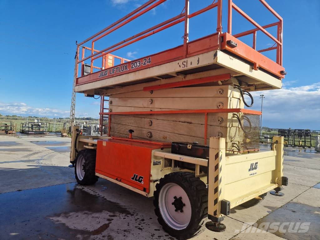 JLG 203-24 R444 Šķerveida pacēlāji