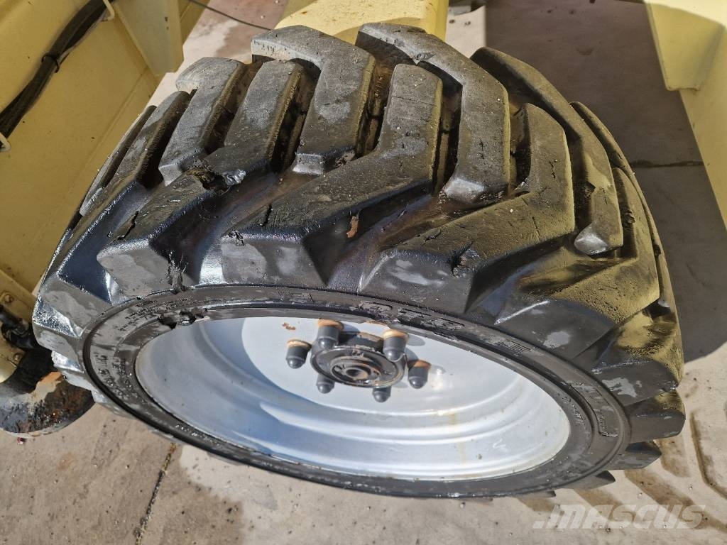 JLG 203-24 R444 Šķerveida pacēlāji