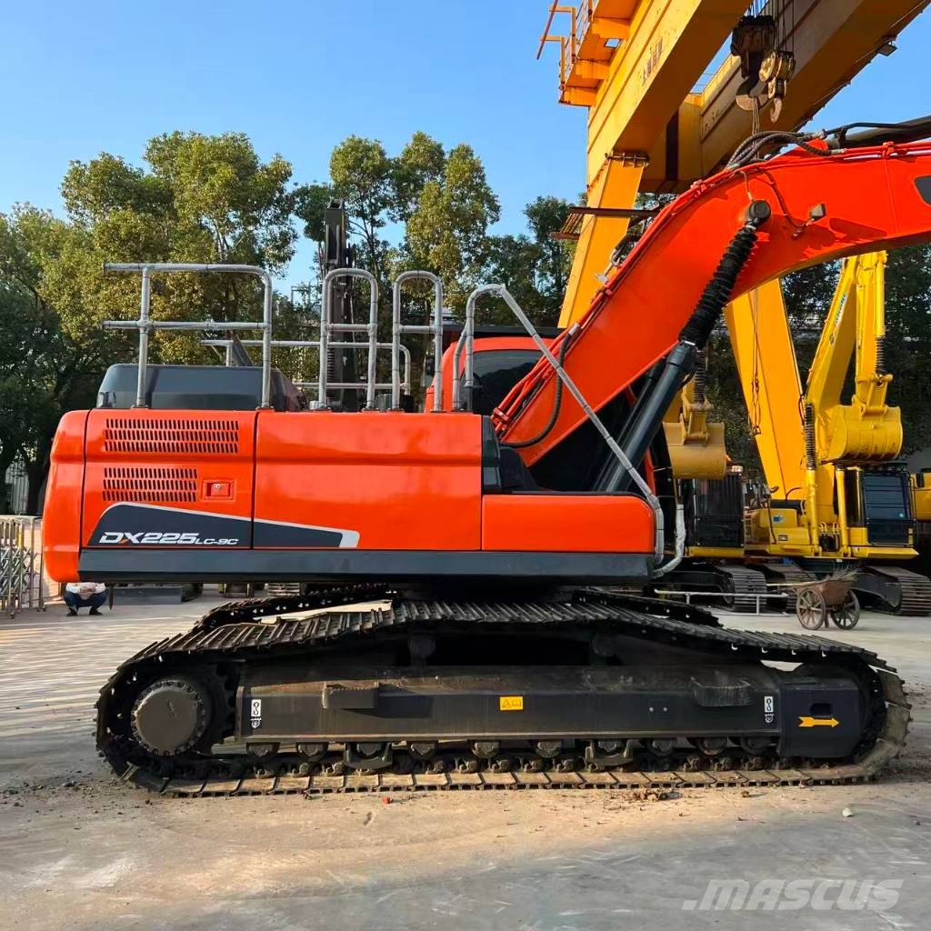 Doosan DX 225 LCA, 2025, Fengxian District, 上海, China - Used