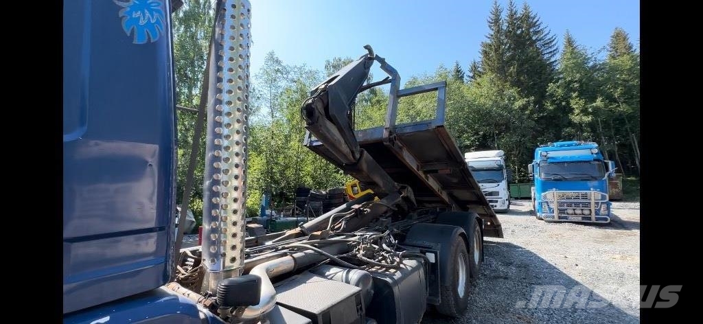 Scania 113 Rol kiper kamioni sa kukom za podizanje tereta