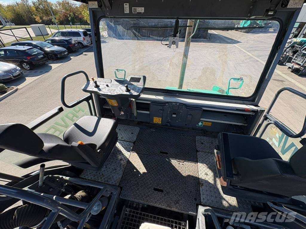 Vögele SUPER 2100-3i معدات السفلتة