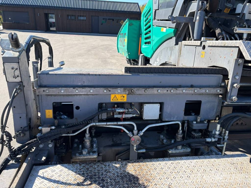 Vögele SUPER 2100-3i معدات السفلتة