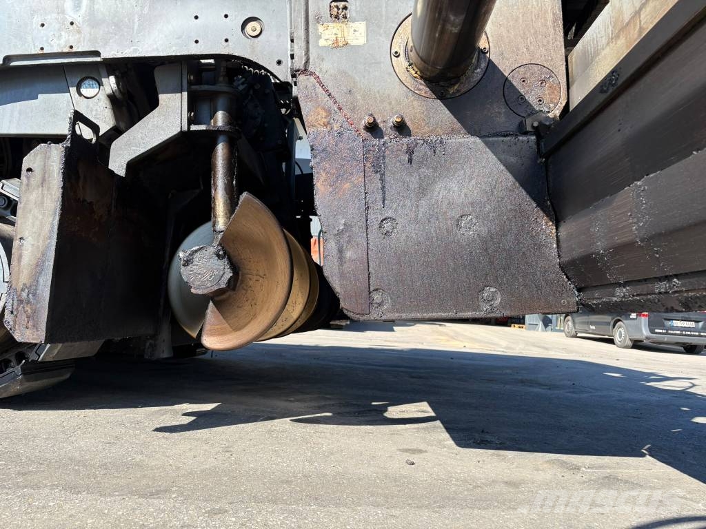 Vögele SUPER 2100-3i معدات السفلتة