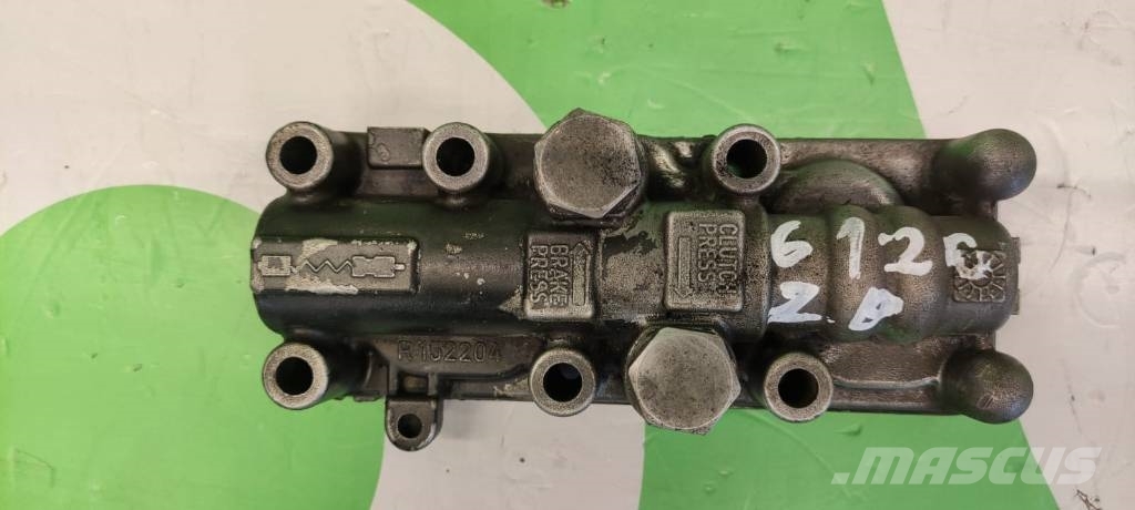 Gehäusedeckel Zapfwellengetriebe R152204 John Deer 轴