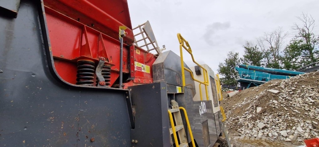 Sandvik QJ 241 Mobile Brecher