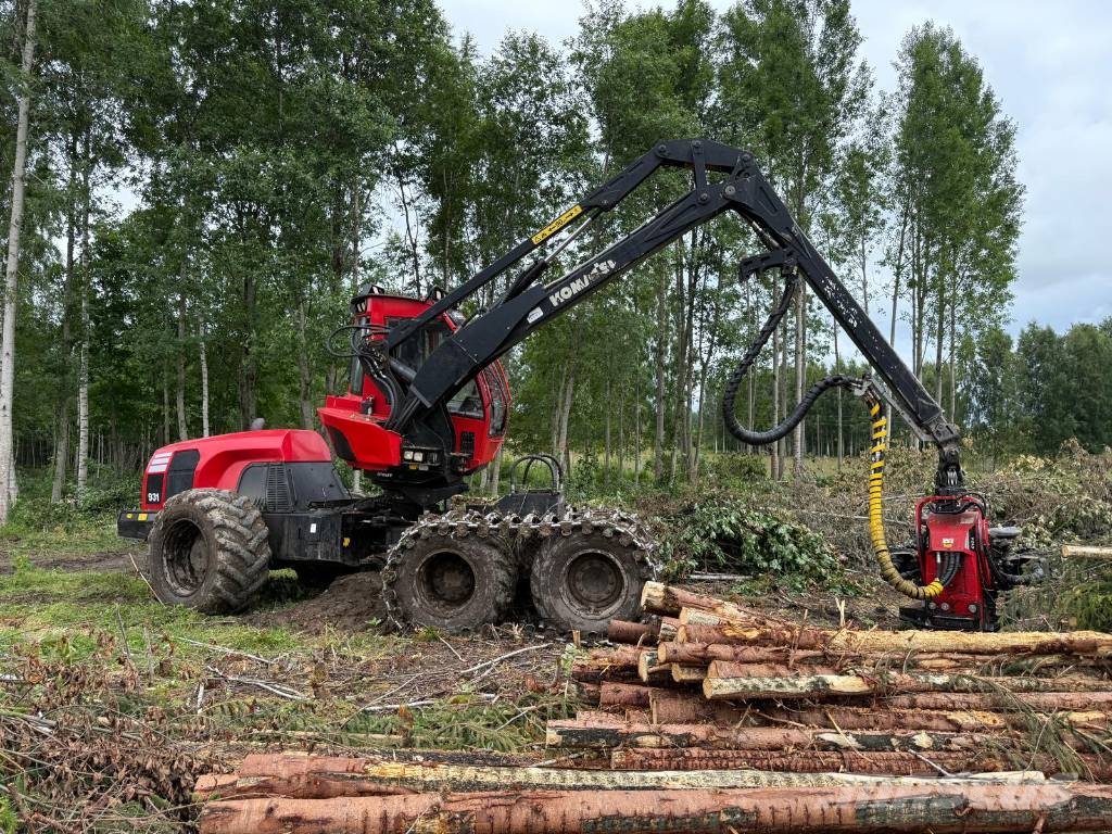 Komatsu 931 Harvesters
