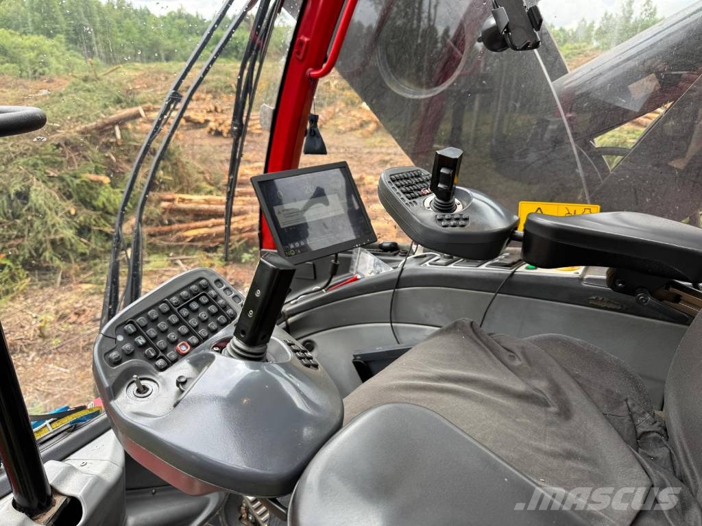 Komatsu 931 Harvesters