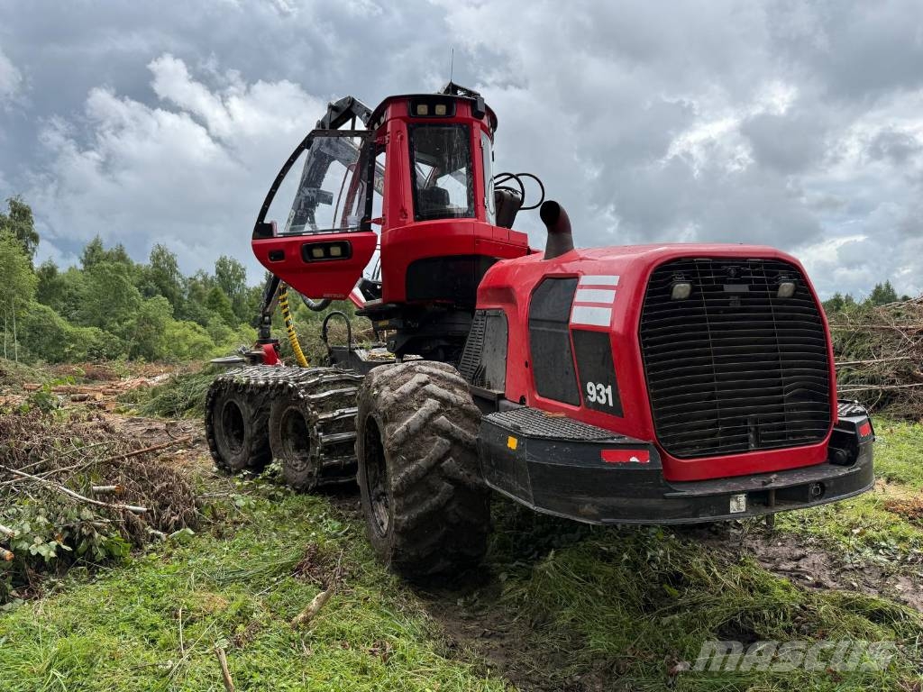 Komatsu 931 Harvesters