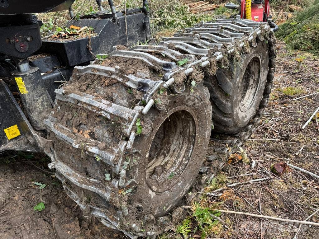 Komatsu 931 Harvesters