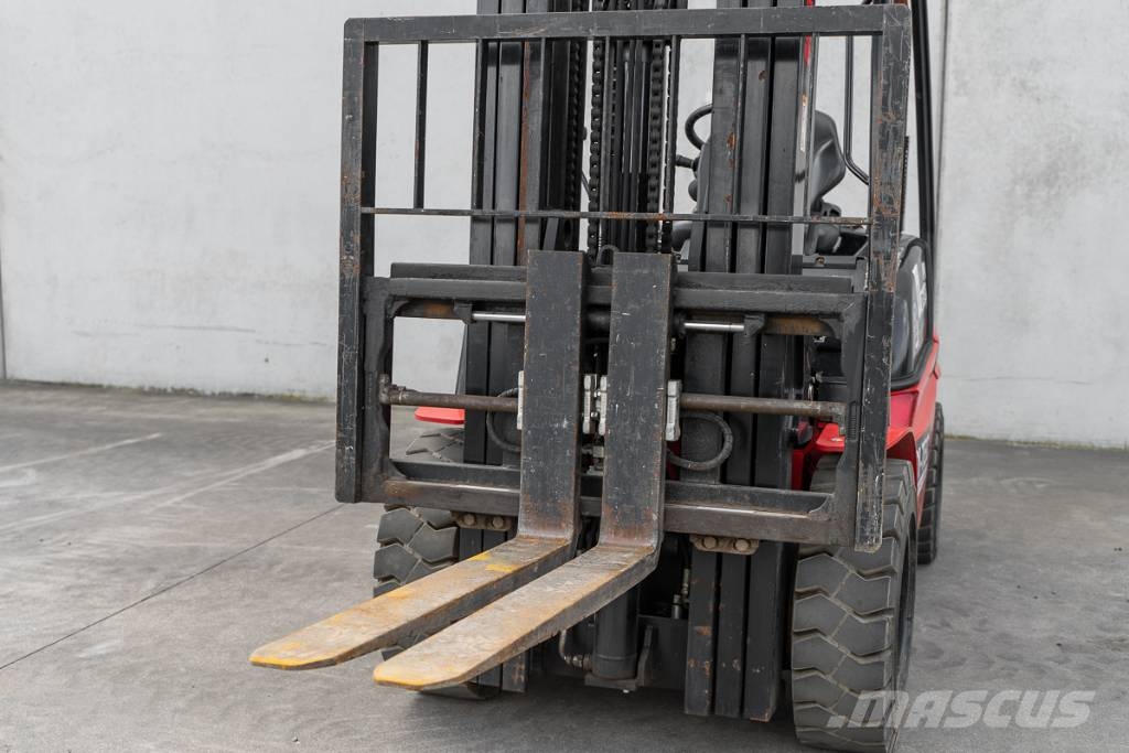 Manitou MI 30 D Dīzeļa autoiekrāvēji