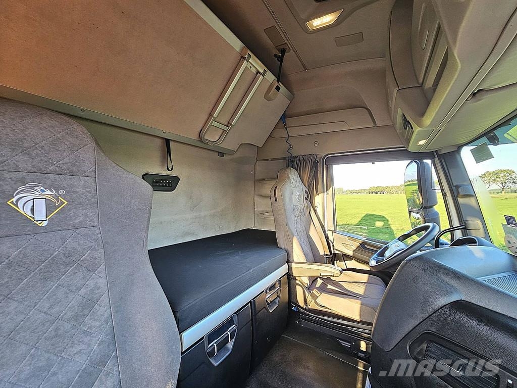 Iveco S-WAY AS440S49 Влекачи