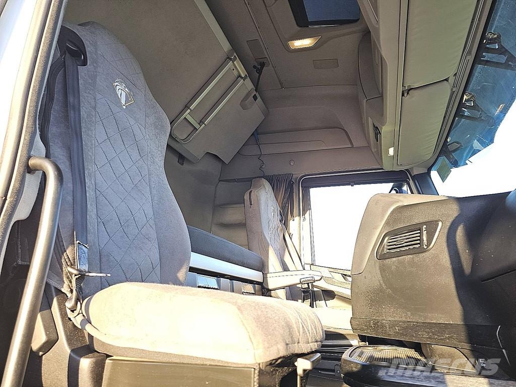 Iveco S-WAY AS440S49 Влекачи