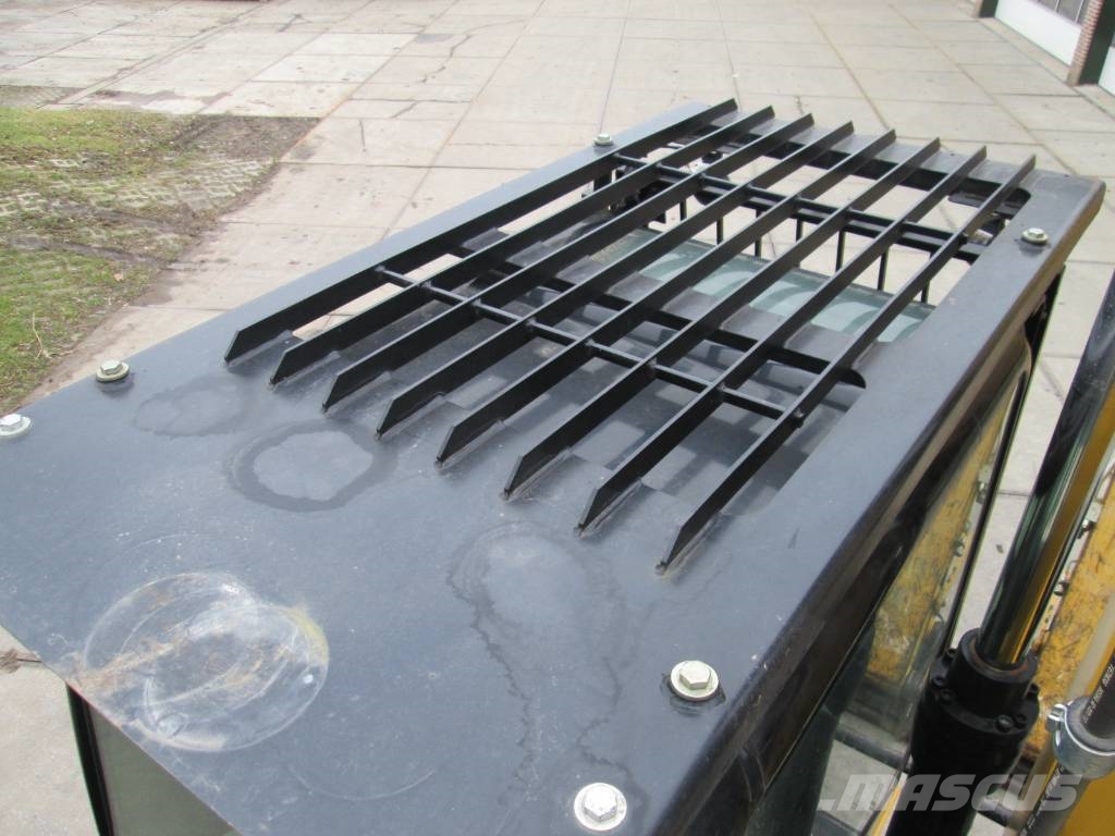 CAT M 313 D cabine bescherming Kabinen