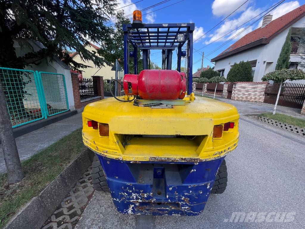Komatsu FG70T-6 V-2003 IO LPG heftrucks