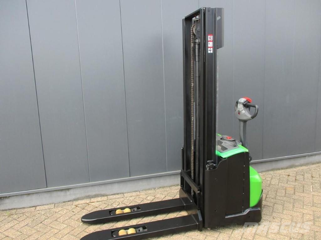Cesab S212L Low lifter