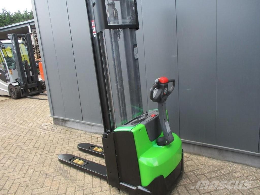 Cesab S212L Low lifter